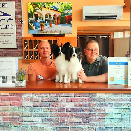 Hotel Oswaldo Budapeşte Dış mekan fotoğraf