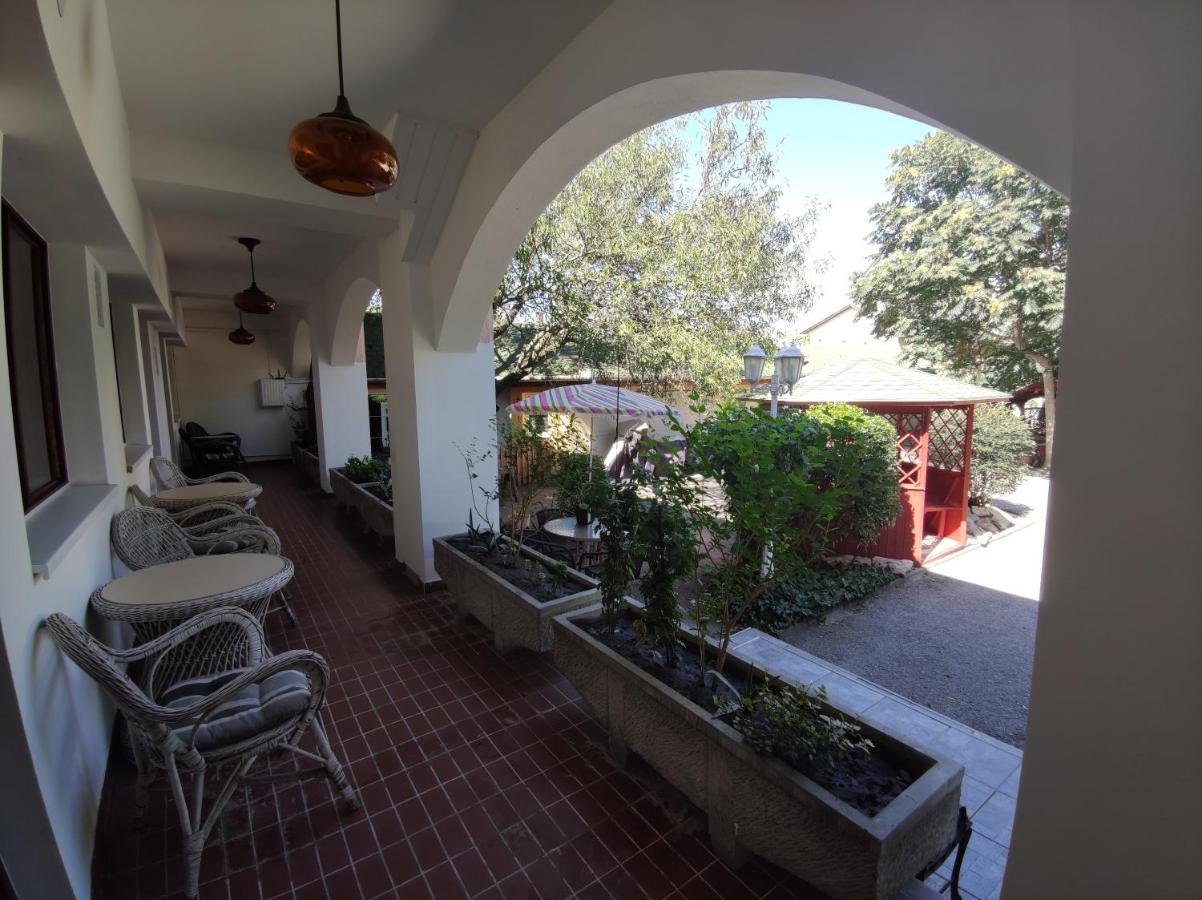 Hotel Oswaldo Budapeşte Dış mekan fotoğraf
