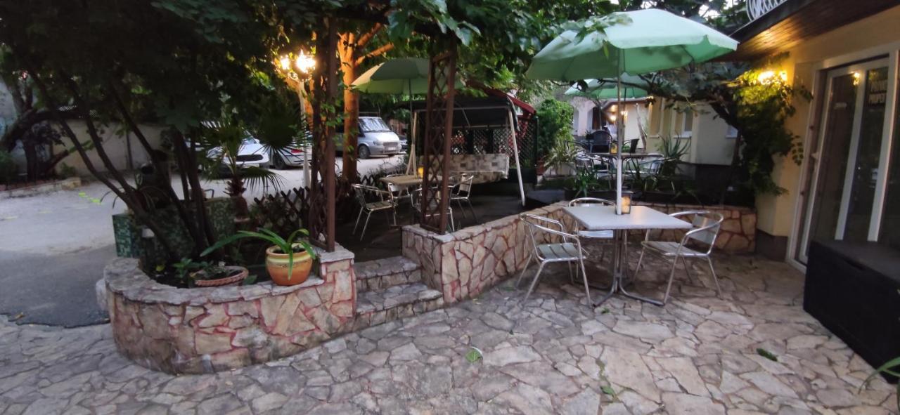 Hotel Oswaldo Budapeşte Dış mekan fotoğraf
