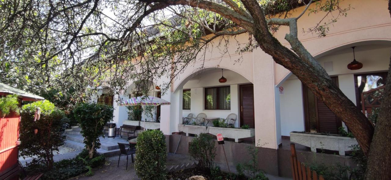 Hotel Oswaldo Budapeşte Dış mekan fotoğraf