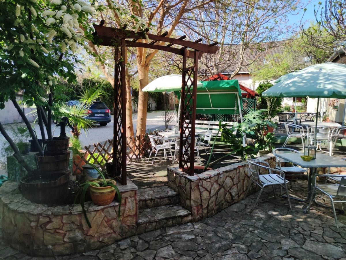 Hotel Oswaldo Budapeşte Dış mekan fotoğraf